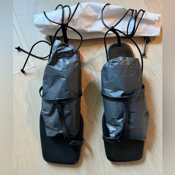 Zara Icon Limited Edition tied, flat leather sandals - Picture 3 of 9